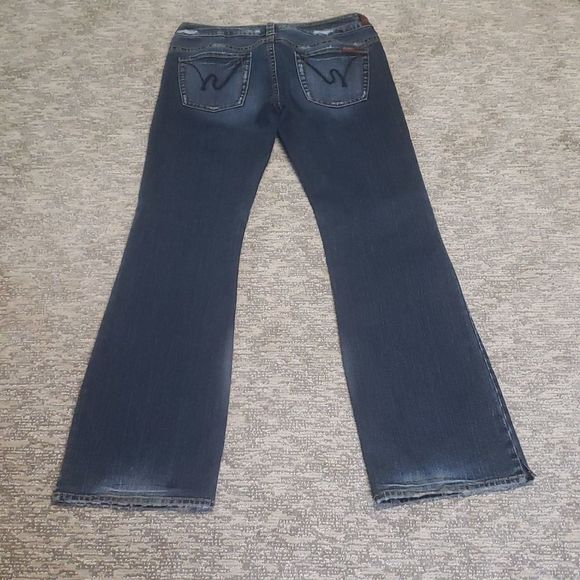 Silver brand Tuesday boot 👢 cut jeans - Picture 10 of 10